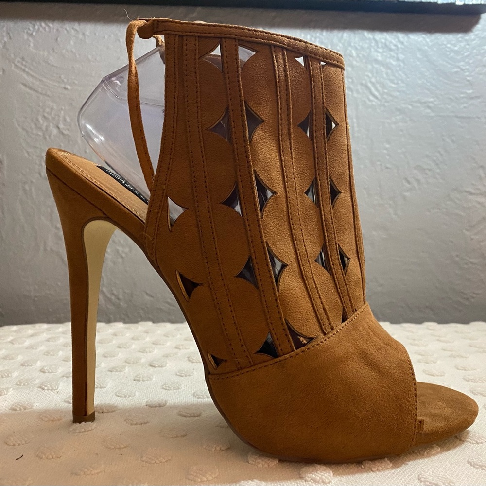 Isabella Rue Heel